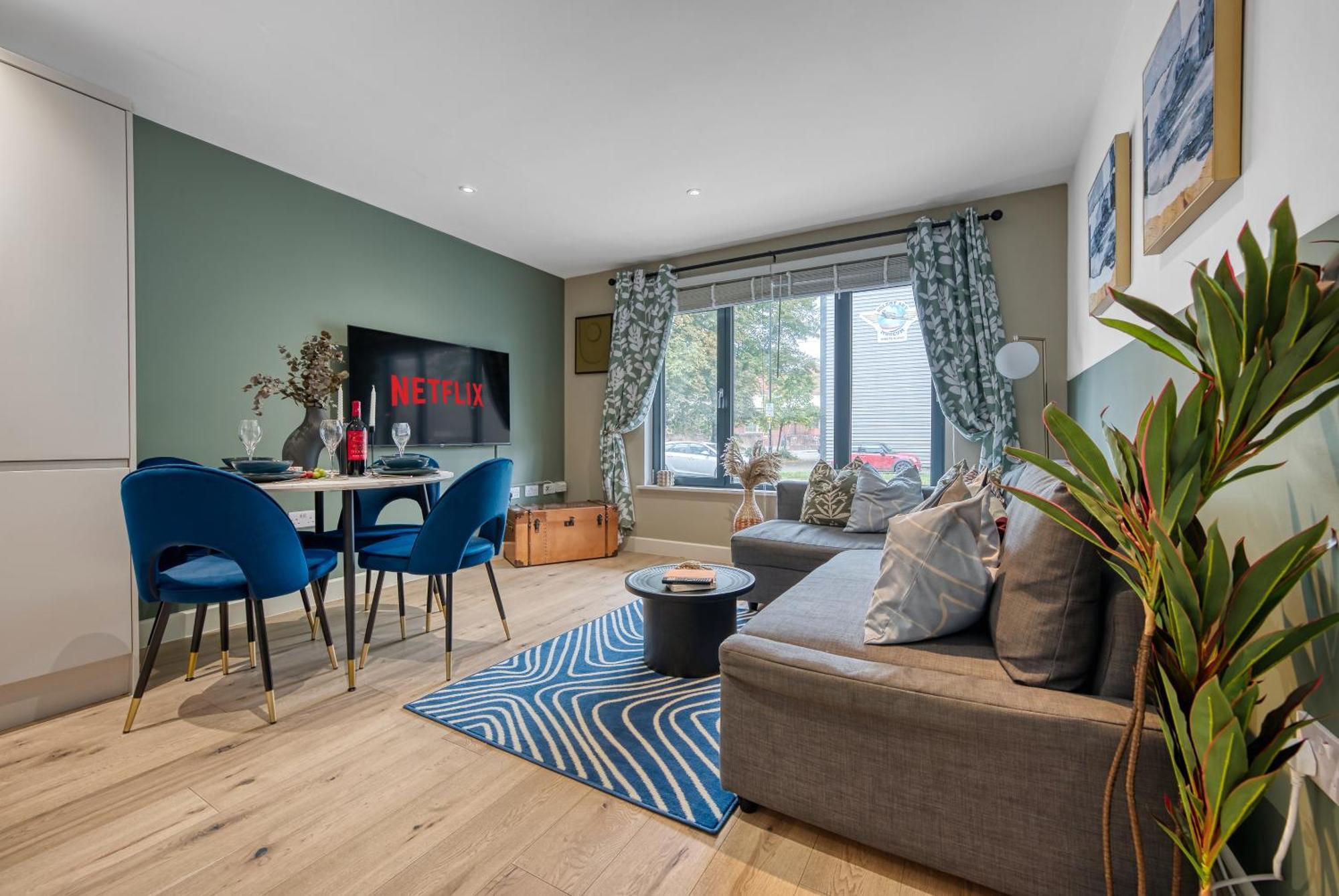 1 Bedroom Ocean Village Luxurious, Stylish & Cosy Apartment, Central Location In Southampton, Sleeps 4 - Summer Special Offer! - By Blue Puffin Stays מראה חיצוני תמונה